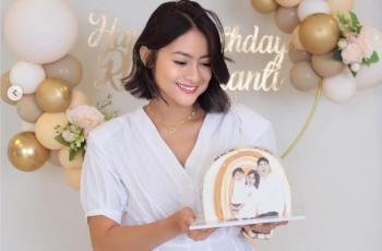 Genap 36 Tahun, Kepoin 12 Momen Ultah Rini Yulianti yang Estetik Minimalis