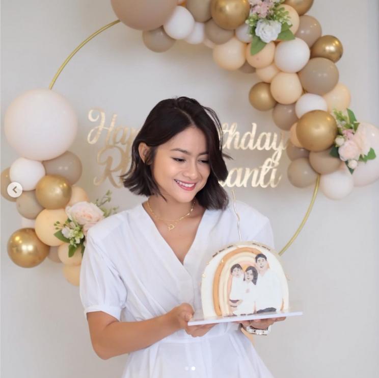 Momen ultah Rini Yulianti (Instagram/@riniyulianti)