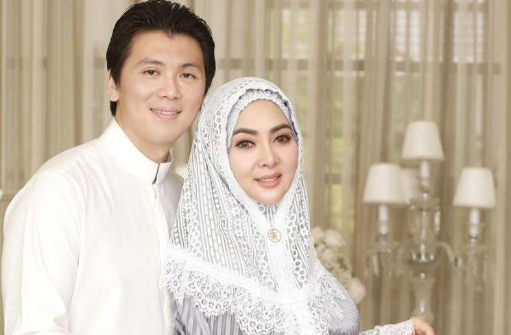 Artis Bisnis Mukena (Instagram/@princessyahrini)