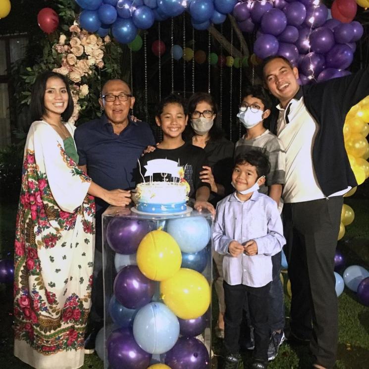 Potret Harmonis Keluarga Bakrie (instagram/@dithanestya)