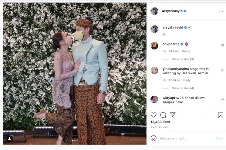 Gaya Pevita Pearce ke nikahan adik Arsyah (Instagram/@pevpearce)