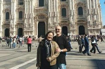 Jenazah Suami Belum Dimakamkan di Italia, Dewi Irawan Mohon Doa
