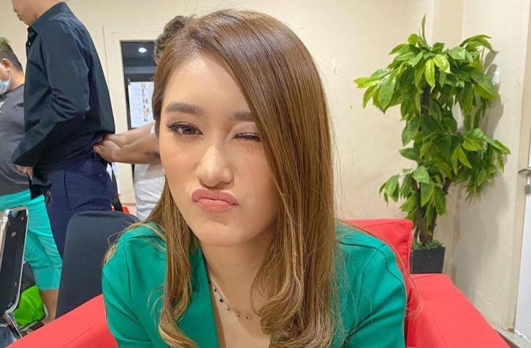 Potret Amanda Caesa (Instagram/@amandacaesaa)