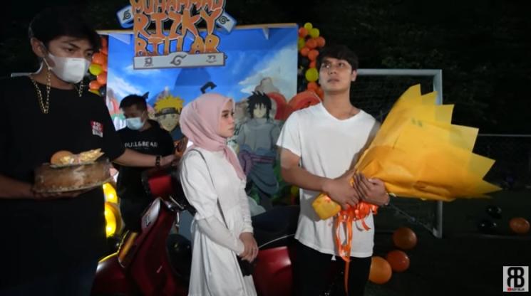 Potret Surprise Ultah Rizky Billar (YouTube/Rizky Billar)