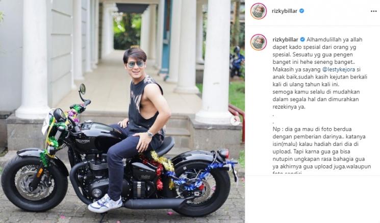 Rizky Billar dapat moge (Instagram/@rizkybillar)