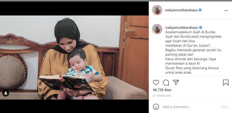 Anak Nadya Mustika Rahayu dan Rizki DA belajar ngaji. (Instagram/nadyamustikarahayu)