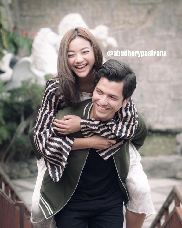 Potret Glenca Shysara dan Rendi Jhon. (Instagram/abudherypastrana)