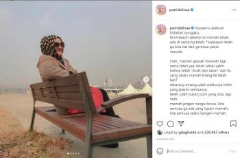 Putri Delina curhat kangen mama Lina Jubaedah. (Instagram/putridelinaa)
