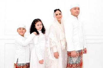Raul Lemos dan Krisdayanti Unggah Foto Lawas Rayakan Idul Adha, Sarungnya Bikin Salfok
