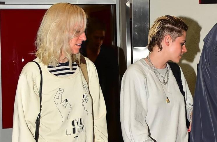 Momen Kristen Stewart dan Pacar Wanitanya (Instagram/@kristen_dylan_updates)