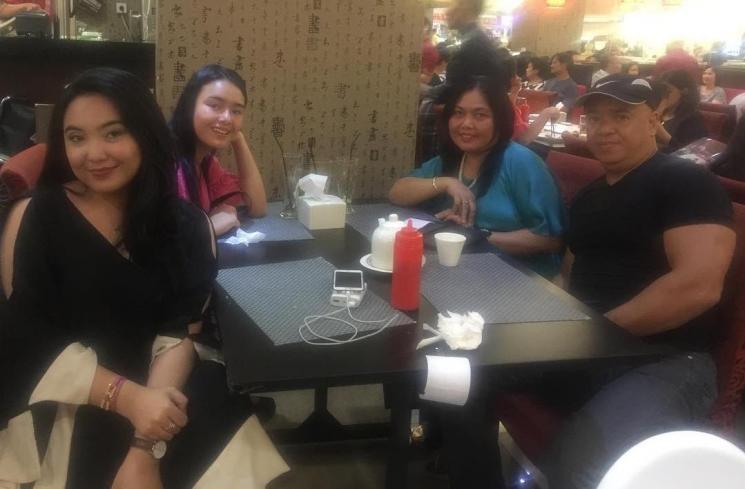 Momen Manis Amanda Manopo Bersama Orang Tua (Instagram/@hennymanopolugue)