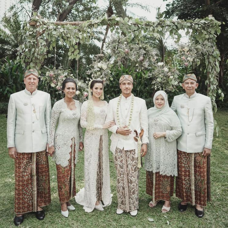 Potret kedekatan Hamish Daud dan mertua (Instagram/@raisa6690)
