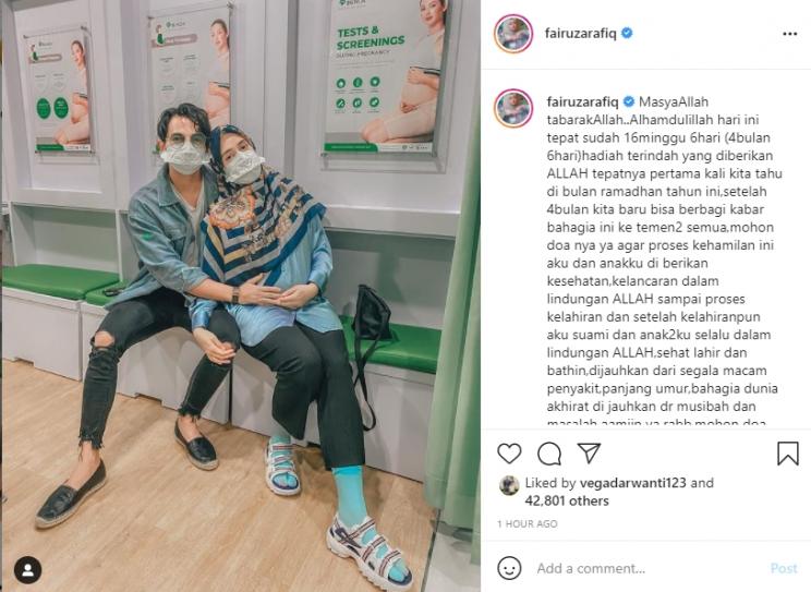 Fairuz A Rafiq hamil anak ketiga. (Instagram/fairuzarafiq)