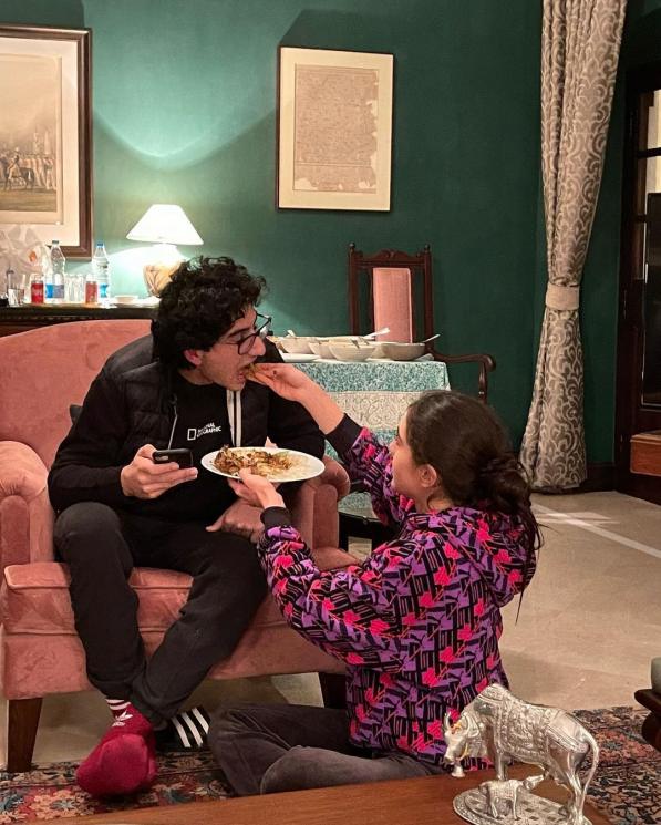 Potret Ganteng Ibrahim Ali Khan. (Instagram/saraalikhan95)
