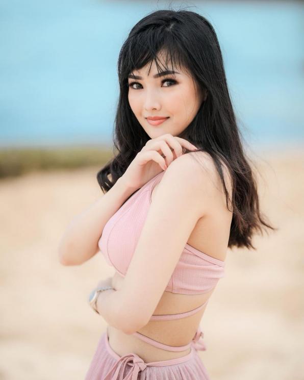 Potret Gaya Artis Anak Pengacara (instagram/@astridellena)