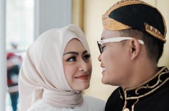 Nikahi Pasangan Lebih Tua, 5 Artis ini Dituduh Hanya Mengincar Harta
