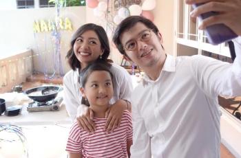 Nicky Tirta dan Mantan Istri Kompak Rayakan Ultah Anak, Bentuk Kuenya Bikin Bingung