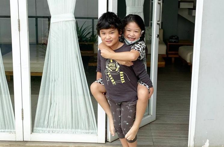 Potret Audie dan Kauki Anak Wendy Cagur (Instagram/@revtiayunatasya)
