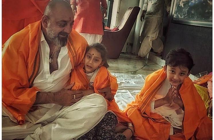 Potret Sanjay Dutt dan Anak Kembarnya (Instagram/@duttsanjay)