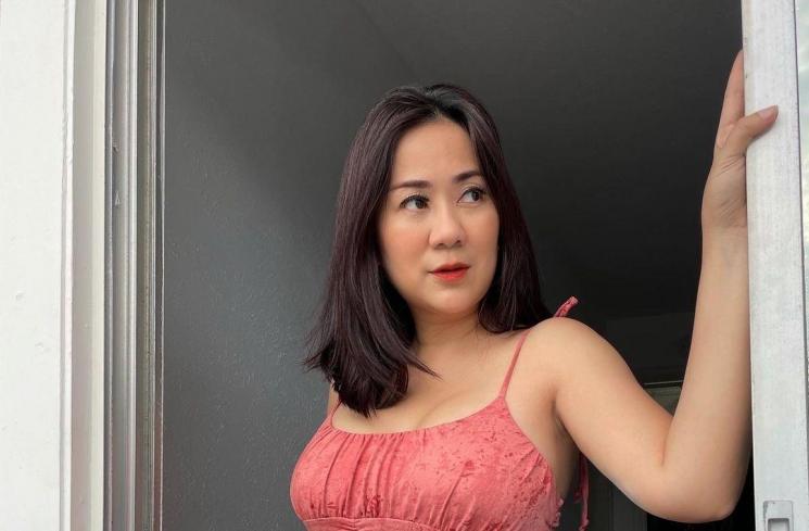 Seleb Dijuluki Tante Seksi (instagram/@himynameisernie)