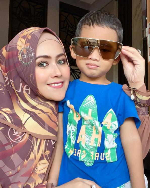 Potret Alkhalifi Anak Bungsu Meggy Wulandari (Instagram/@meggywulandari_real)