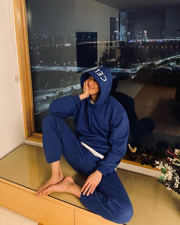 Potret Asli Kim Young Dae di Kehidupan Nyata (Instagram/@youngdae0302)