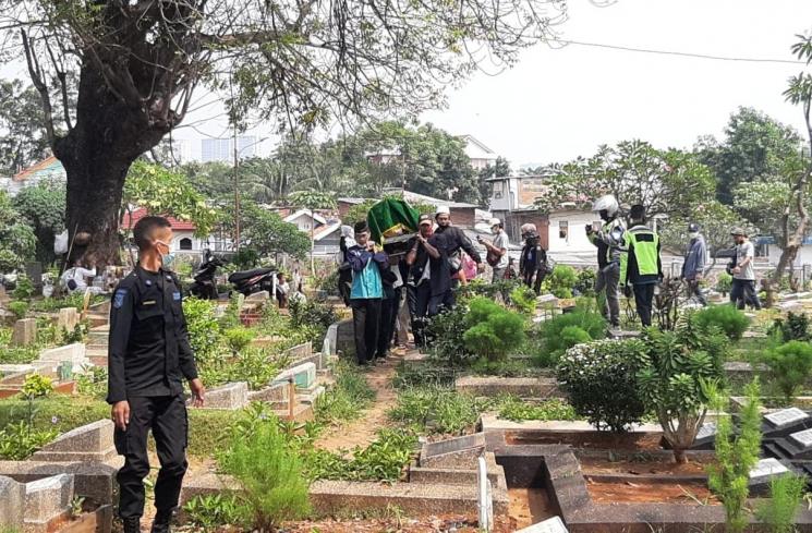 Pemakaman Urip Arphan. (MataMata.com/Ismail)