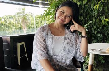 6 Gaya Greysia Polii Main TikTok: Permission to Dance BTS Sampai What is Love Twice