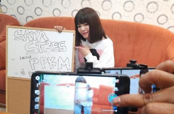 FOTO: Dinar Candy Mengaku Stres Gegara PPKM Diperpanjang