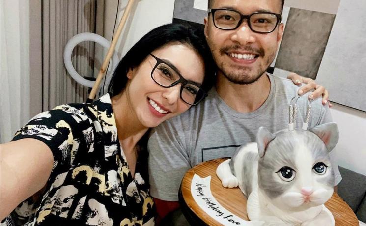 Potret Mesra Tyas Mirasih dan Suami (Instagram/@tyasmirasih)