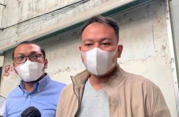 Vicky Prasetyo Ungkap Ayah Masih Dirawat di ICU karena Covid-19: Doain ya!