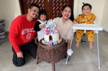 Kahiyang dan Suami Mesra Rayakan Anniversary, Ekspresi Sedah Mirah Bikin Salfok