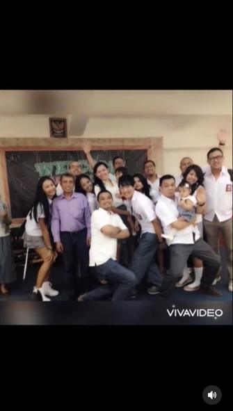 Kalina Ocktaranny unggah foto saat mengikuti reuni SMA. (Instagram/kalinaocktaranny)