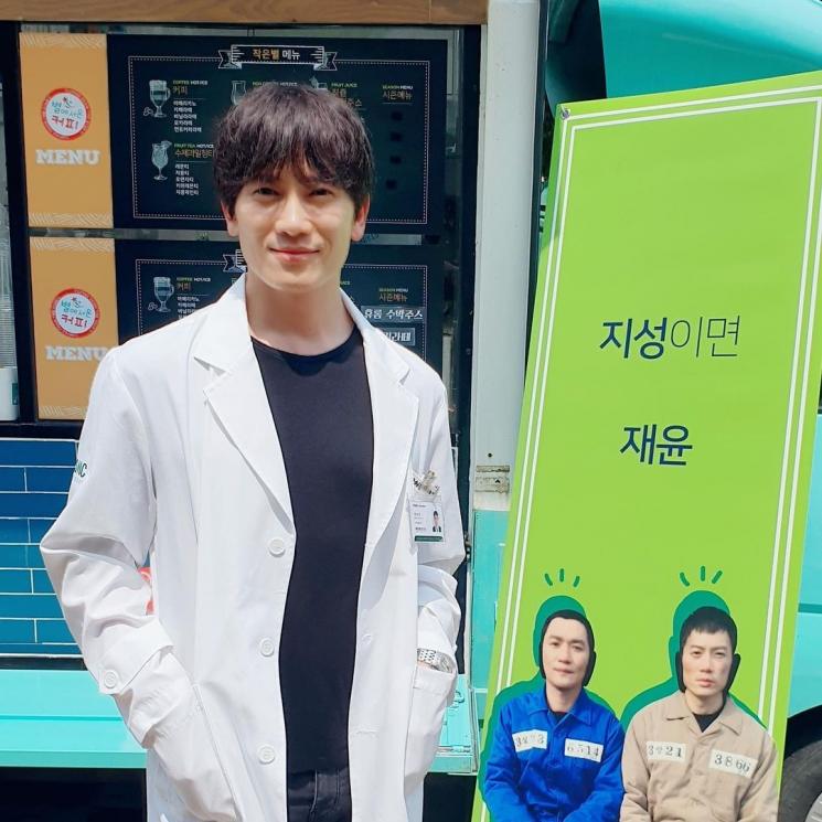 Potret Ji Sung (Instagram/@justin_jisung)
