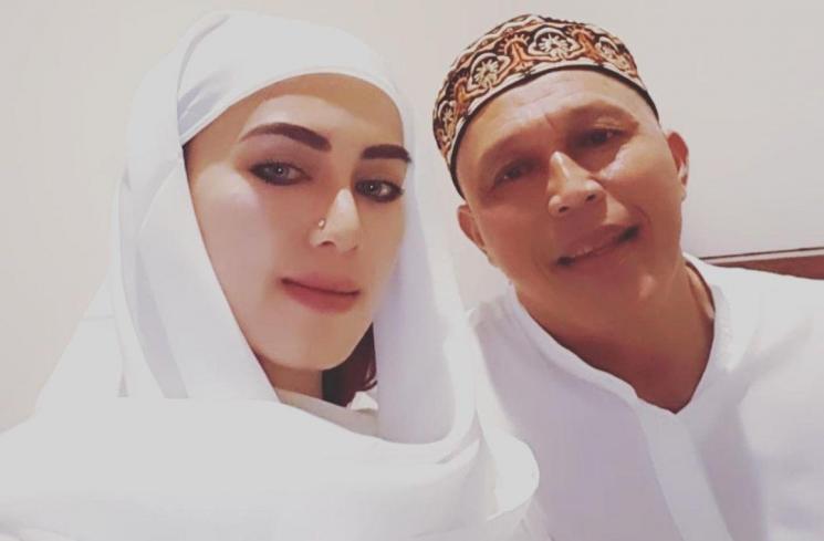 Potret Bang Tigor dan Istri (instagram/@bangtigor75)