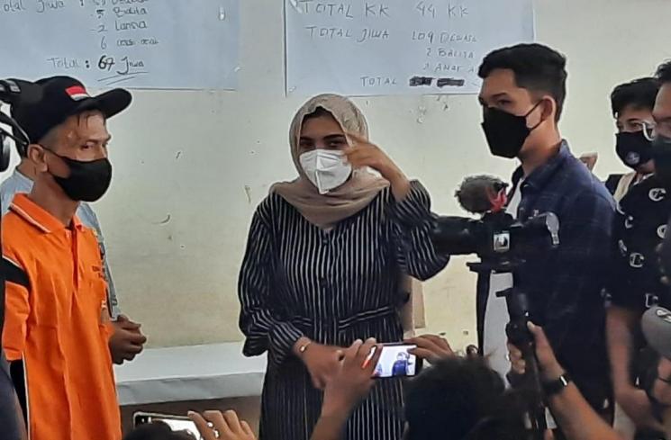 Ashanty kunjungi lokasi kebakaran di Tanah Abang [MataMata.com/Ismail]