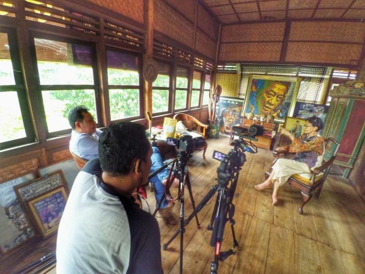 Istri WS Rendra, Ken Zuraida [Instagram/rekamfilms]
