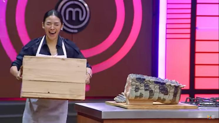 Viral Masterchef Celebrity Thailand masak pakai ekor buaya. (YouTube/MasterChef Thailand)