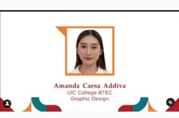 Momen wisuda Amanda Caesa (Instagram/@diany_rosariaa)