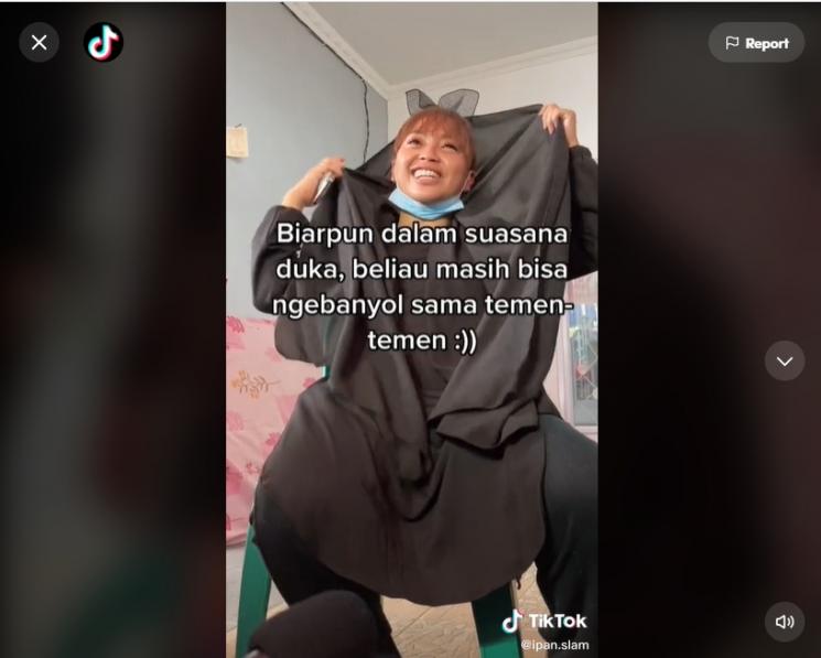 Sifat asli Mpok Alpa terungkap. (TikTok)