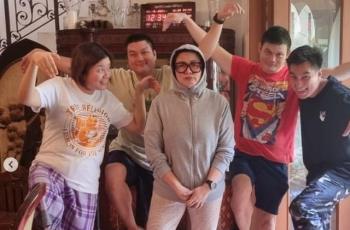 8 Potret Kompak Baim Wong dan Saudara: Wajah dan Kelakuannya Mirip Banget!