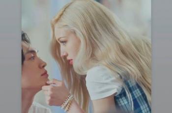 Kenalin Cowok Tampan di Video Klip Dumb Dumb Milik Jeon Somi, Bikin Salfok!