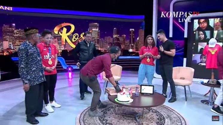 Momen manis perbincangan Greysia Polii dan Felix Djimin bikin baper. (YouTube/KOMPASTV)