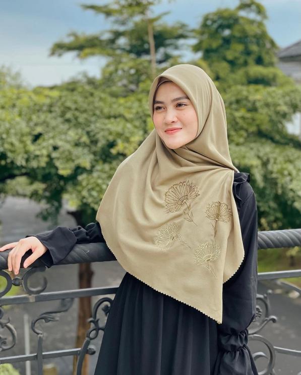Henny Rahman. (Instagram/@hennyyrahman)