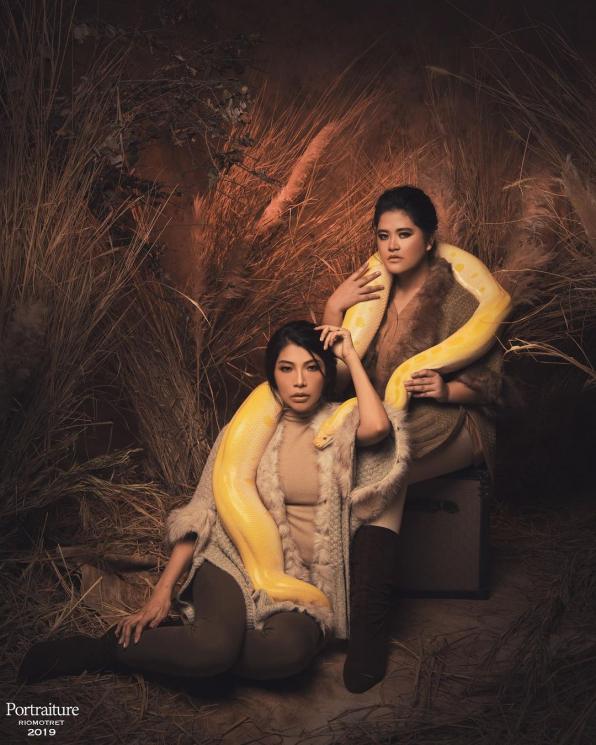 Artis Pemotretan Bareng Ular (Instagram/@ayanggkahiyang)