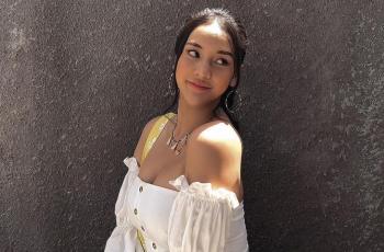 Anya Geraldine Pamer Foto Kaki Cowok, Liburan Bareng Pacar Baru?