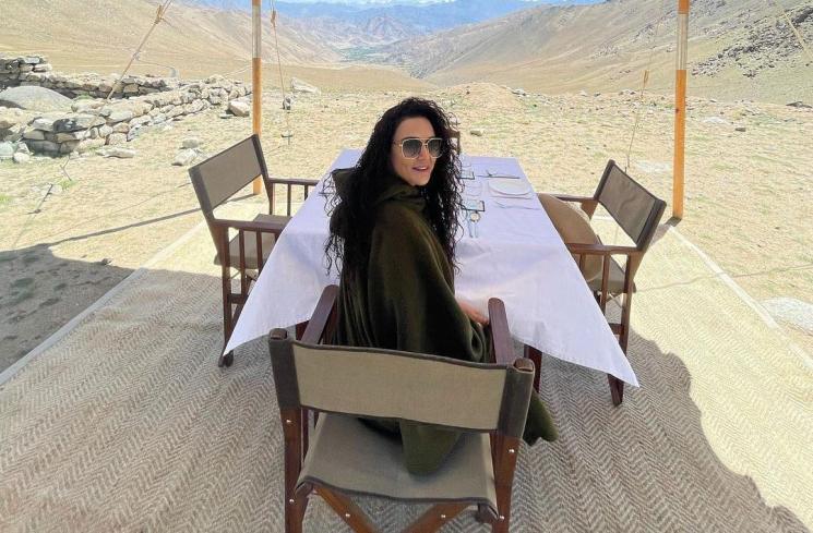Pesona Preity Zinta Berambut Keriting. (Instagram/@realpz)