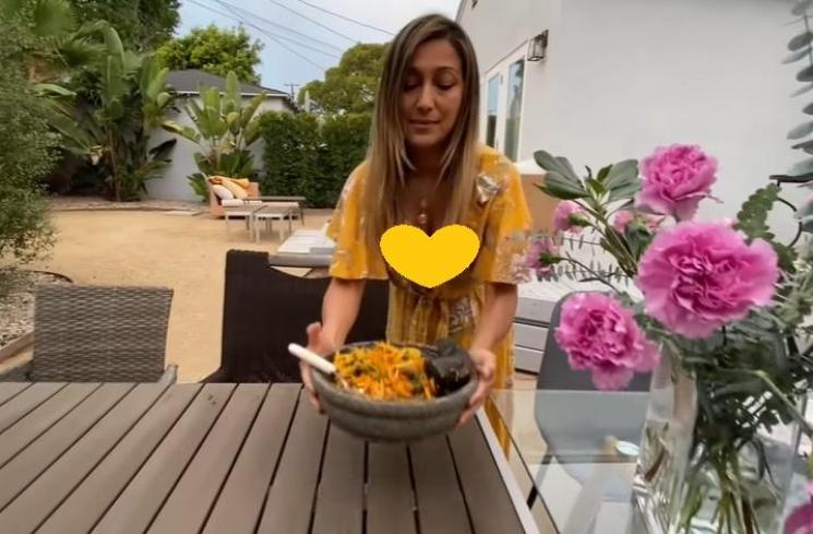 Rumah Sarah Azhari di Los Angeles (YouTube/Sarah Azhari)