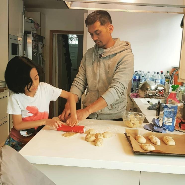 Potret Rumah Angie Virgin di Inggris (Instagram/@angie_virgin)