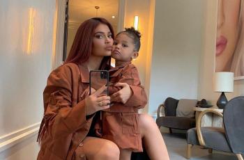 Bakal Jadi Kakak, 8 Gaya Modis Stormi Webster Putri Kylie Jenner yang Cute